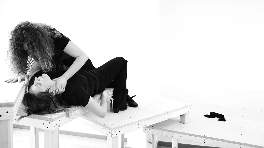 "Δούλες" του Ζαν Ζενέ: Ξεκίνησαν οι πρόβες της νέας παράστασης του Σάββα Στρούμπου