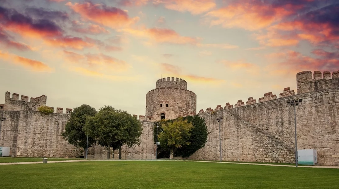 Αντίστροφη μέτρηση για την Μπιενάλε Yeditepe της Τουρκίας