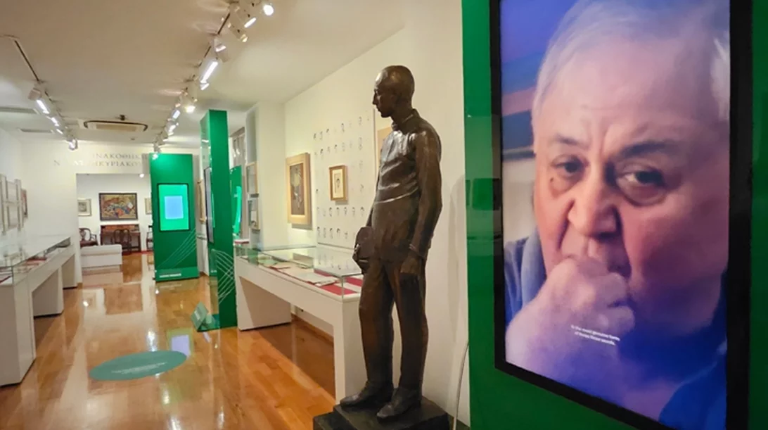 Ξενάγηση στη διαδραστική έκθεση "Νομίζω ήρθε η ώρα ν'ακούσουμε..."  στην Πινακοθήκη Γκίκα