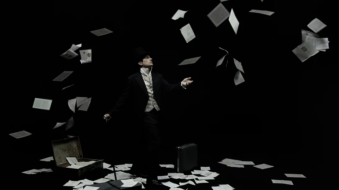 "Dracula": Ο Θάνος Παπακωνσταντίνου επιστρέφει με μια σκοτεινή, εικαστική παράσταση στο Θέατρο Πόρτα