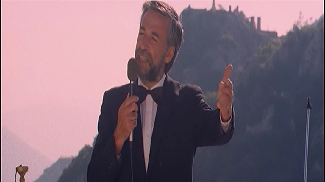 Η Δημοπρασία": Ο Αργύρης Μπακιρτζής πρωταγωνιστεί στο έργο του Σταύρου Τσιώλη