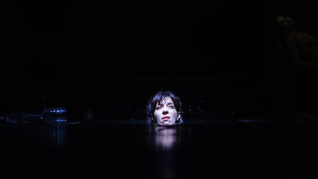 Ηλέκτρα εντός