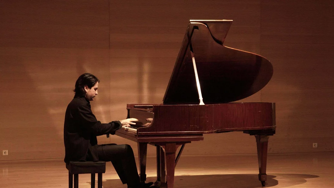 Δύο δυνατά ρεσιτάλ πιάνου: Γνωριμία με Οσόκινς – Επιβεβαίωση για Γουβέλη