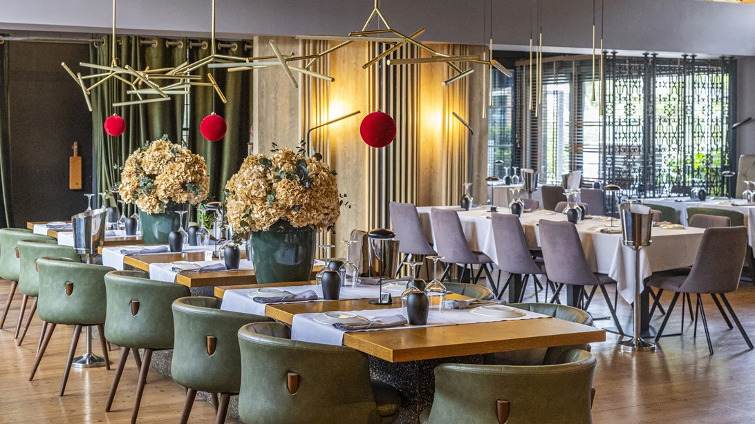 Kastelorizo Grill : Κοσμοπολίτικο ρεβεγιόν