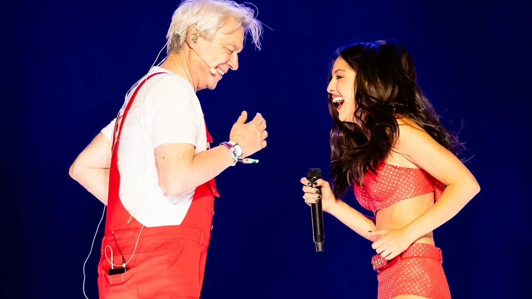 Ο David Byrne "συναντά" ξανά την Olivia Rodrigo