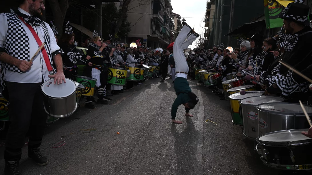 Η ομάδα Quilombo σε μια γιορτή με αφροβραζιλιάνικους ήχους και μπόλικο χορό