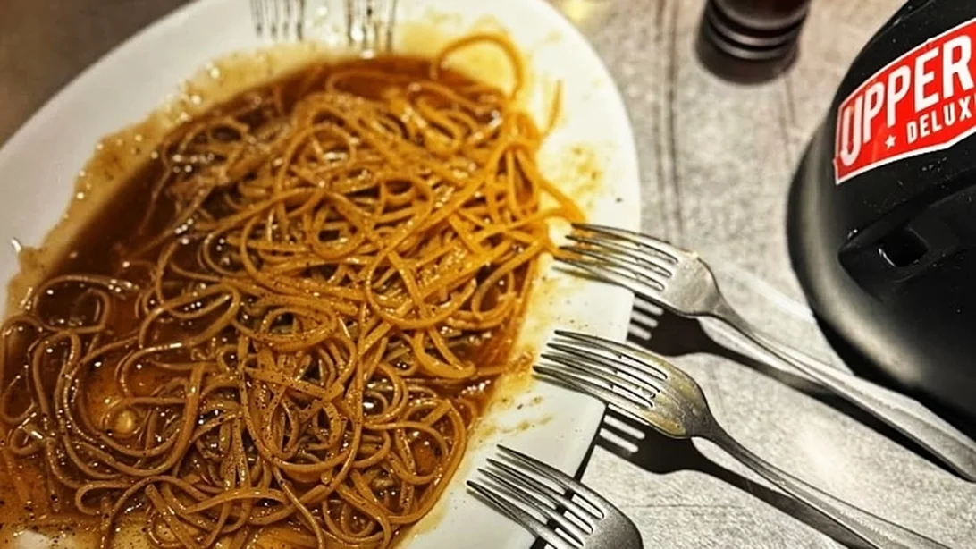 Μακαρονάδες χωρίς πολλά πολλά