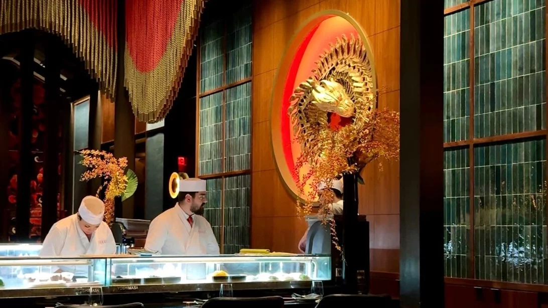 Gekkο: Το εστιατόριο του Bad Bunny στο Μαϊάμι σερβίρει και σούσι και night-life glam