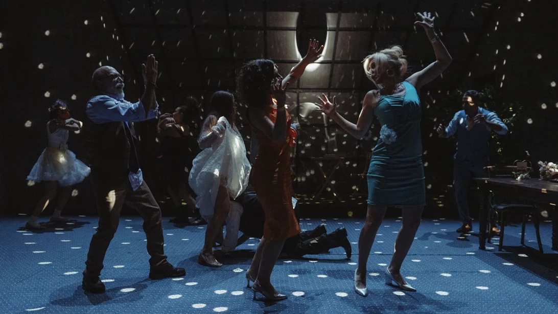 Μέχρι να σβήσουν τ' άστρα