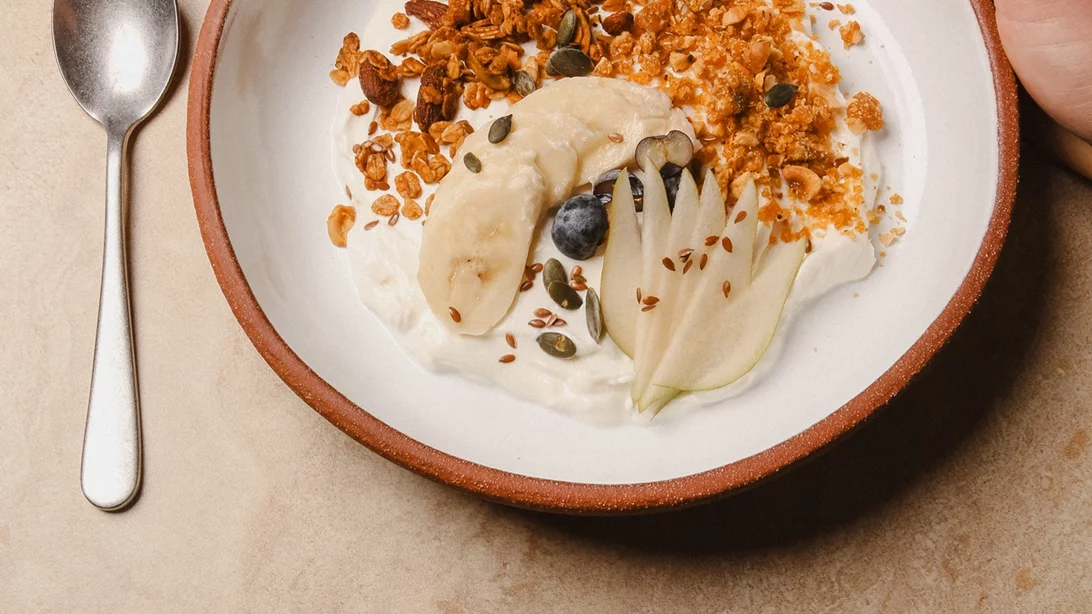 Surf & Earth: Μια all day άφιξη με σερφ ενέργεια στο Κουκάκι