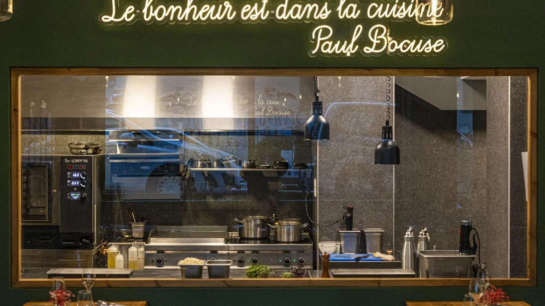 Στο Cinq Sens η γαλλική φινέτσα συναντά τη χιώτικη φρεσκάδα