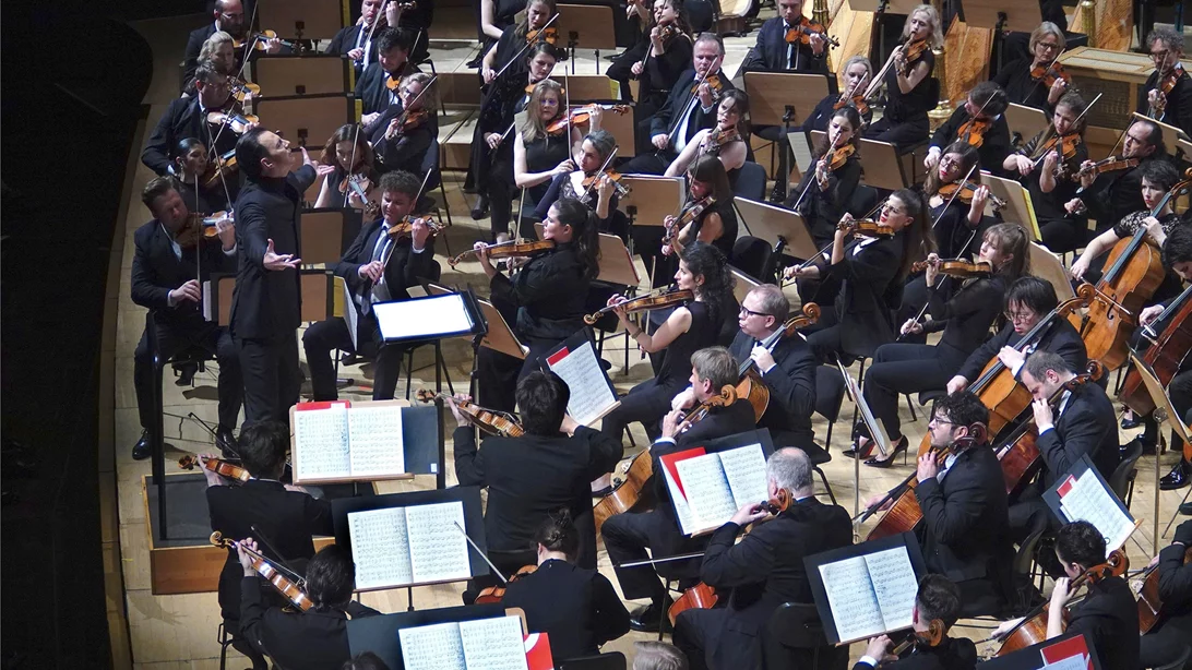 Μουσική "χωρίς λόγια" από όπερα και κινηματογράφο σε Αθήνα-Θεσσαλονίκη: από το βαγκνέριο "Δαχτυλίδι" με τη διαμεσολάβηση Μααζέλ & Κουρεντζή στον "Κύκλο πολεμικών τεχνών" με soundtracks του Ταν Ντουν