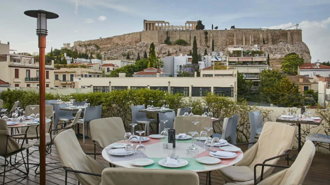 Σε ποιες ταράτσες θα δειπνήσεις με θέα την Ακρόπολη;