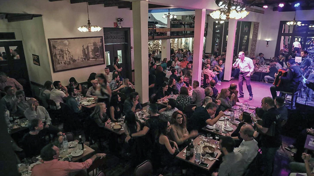 Φαγητό και μουσική: 8 ιδέες για κάθε διάθεση