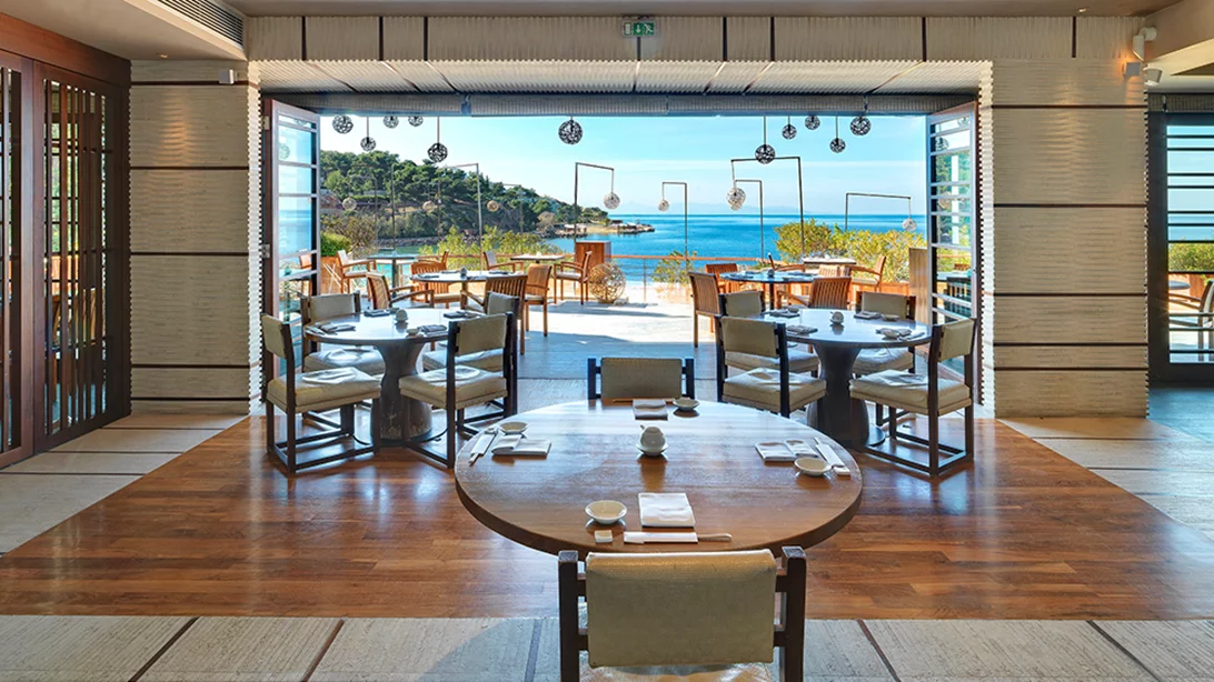 Φύγαμε για σούσι και κοκτέιλ στα μπαρ της πόλης 