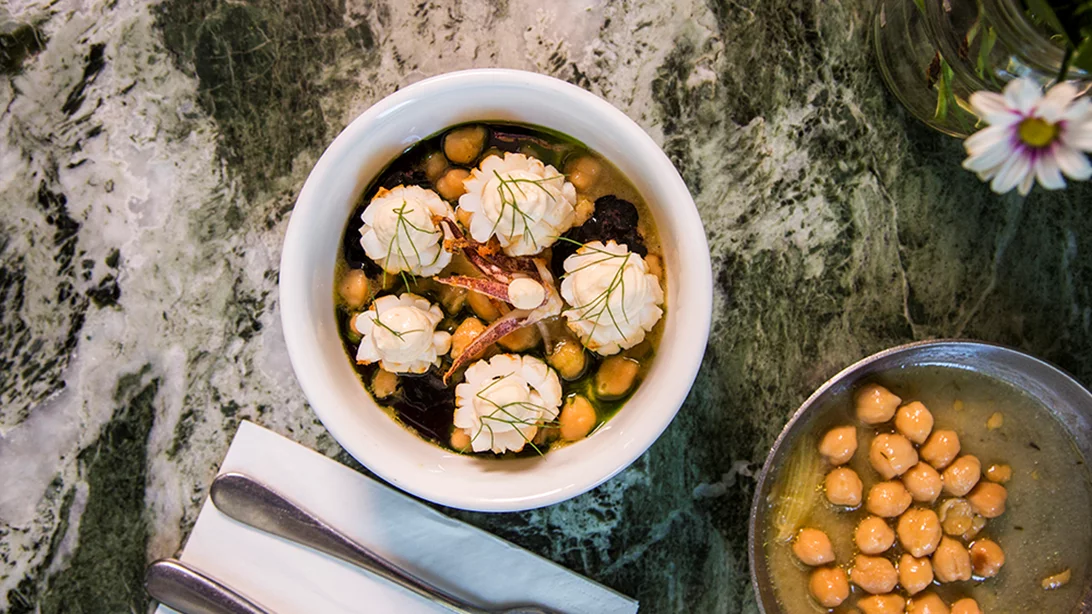 Delivery με θέμα: Ελληνική βραδιά γεμάτη νοστιμιά