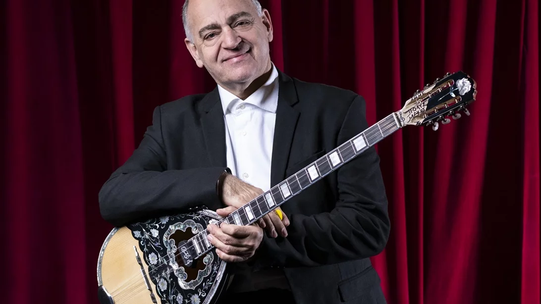 "Τα swing του Χιώτη" κάθε Κυριακή στο Γυάλινο Μουσικό Θέατρο