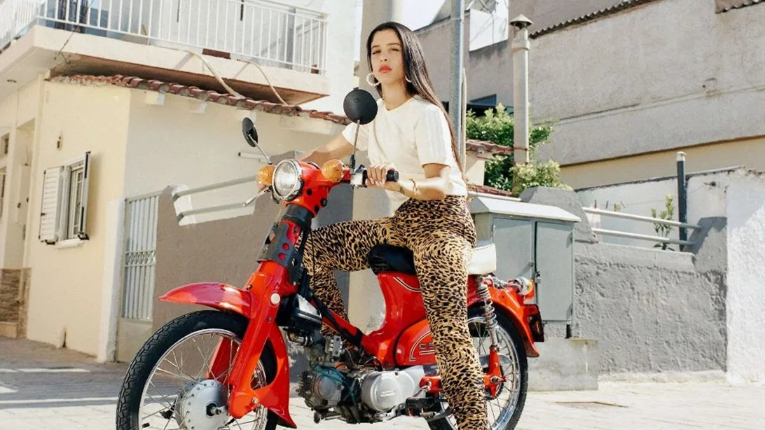 Στο top 10 των καλύτερων τραγουδιών όλων των εποχών το "ZARI" της Μαρίνας Σάττι