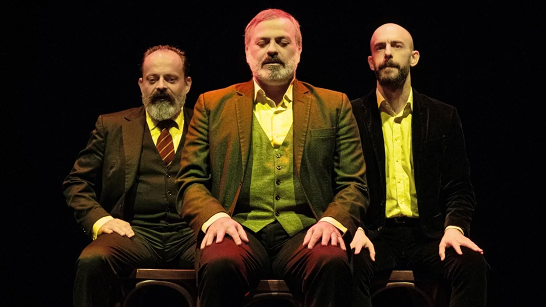 "Όταν έκλαψε ο Νίτσε": Ένα best-seller έγινε παράσταση-ψυχοθεραπεία και σαρώνει