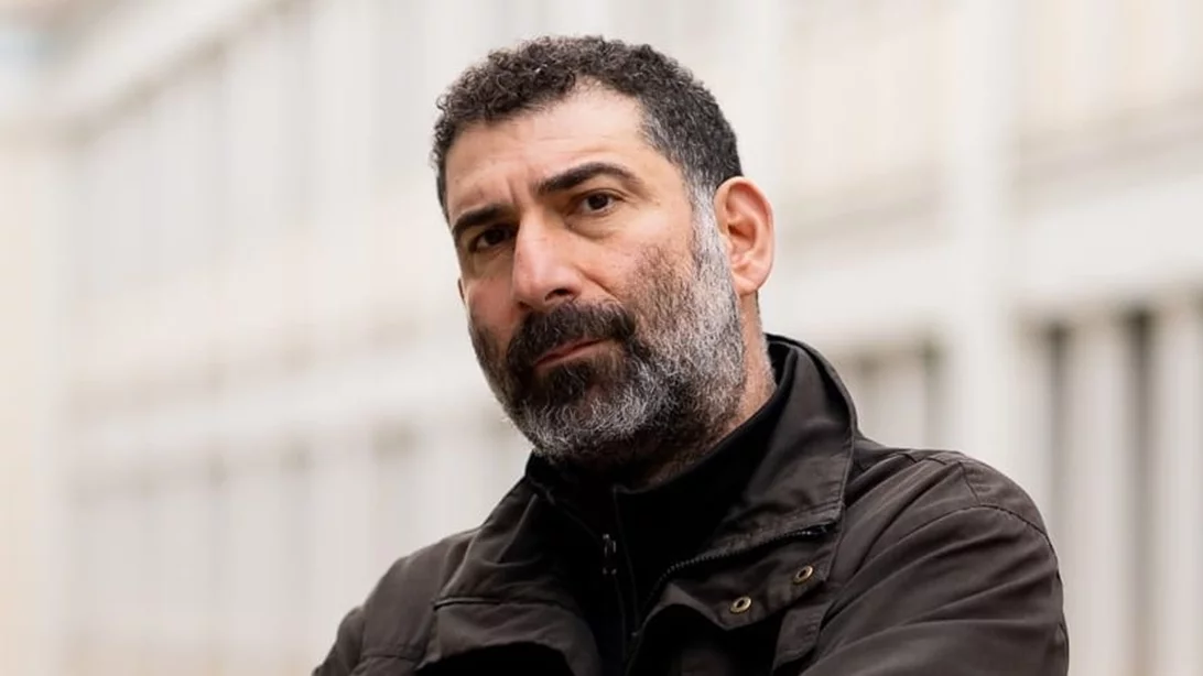 Ο Γιάννης Οικονομίδης και το βιβλίο-ορόσημο της ζωής του