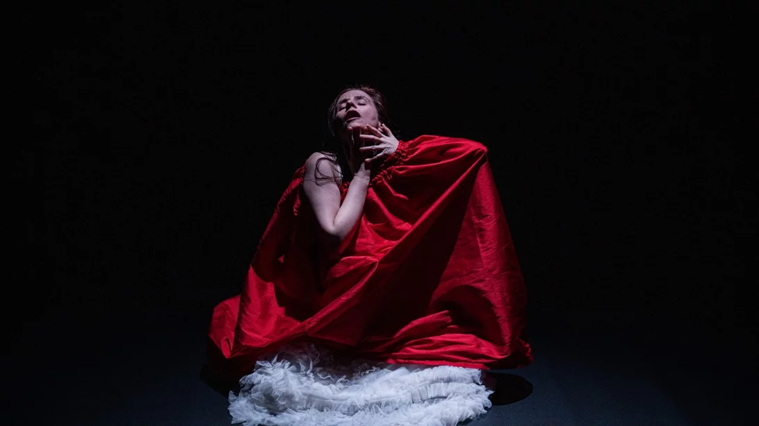 Η Χριστίνα Κυριαζίδη ταξιδεύει "Στο σώμα" και τη γυναικεία ταυτότητα