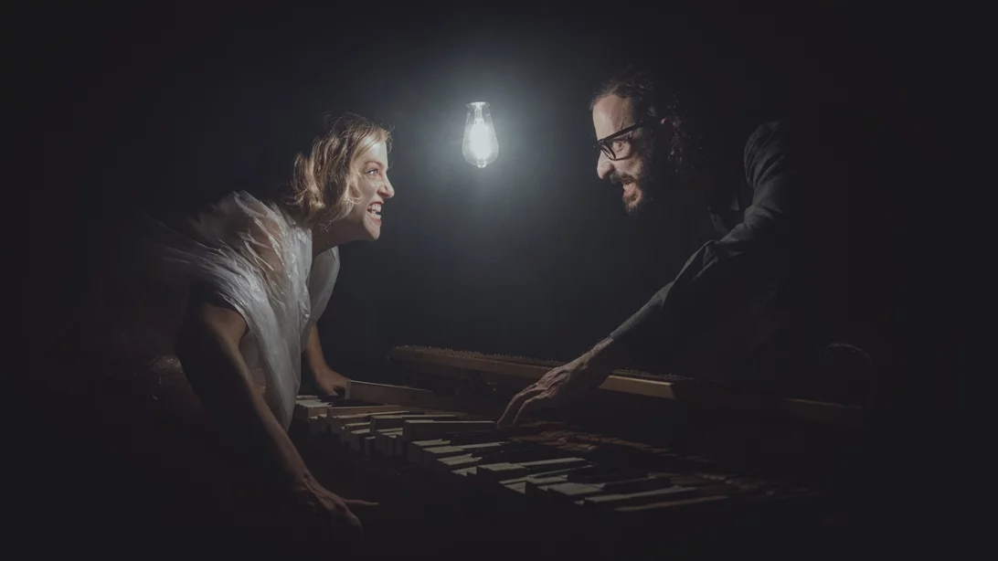 Σύγχρονη ανάγνωση της "Ημερης του Ντοστογιέφσκι" από τον Γιάννη Νταλιάνη