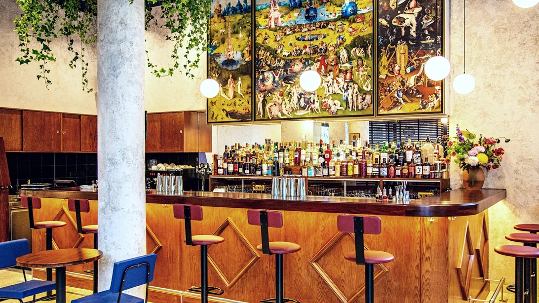 Εκεί πίνει τώρα η Αθήνα: Στα νέα μπαρ της πόλης