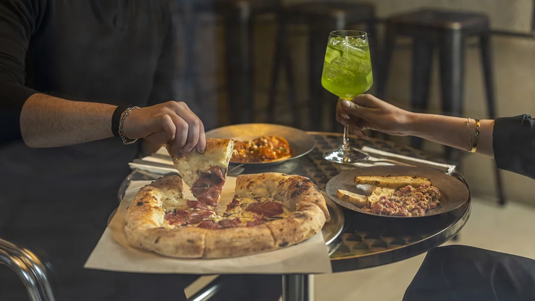Η Méthe φέρνει ένα πολύ νόστιμο τρίπτυχο στον Πειραιά