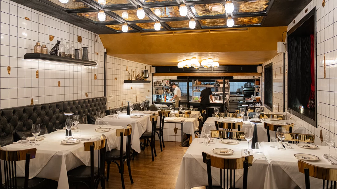 8 Hands Dinners με διαφορετική Surf & Turf ματιά στο Brutus Tavern