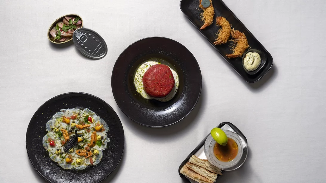 Τι... ψάρια πιάνει η νέα, θαλασσινή και κεφλίδικη, μεζερί του Κολωνακίου