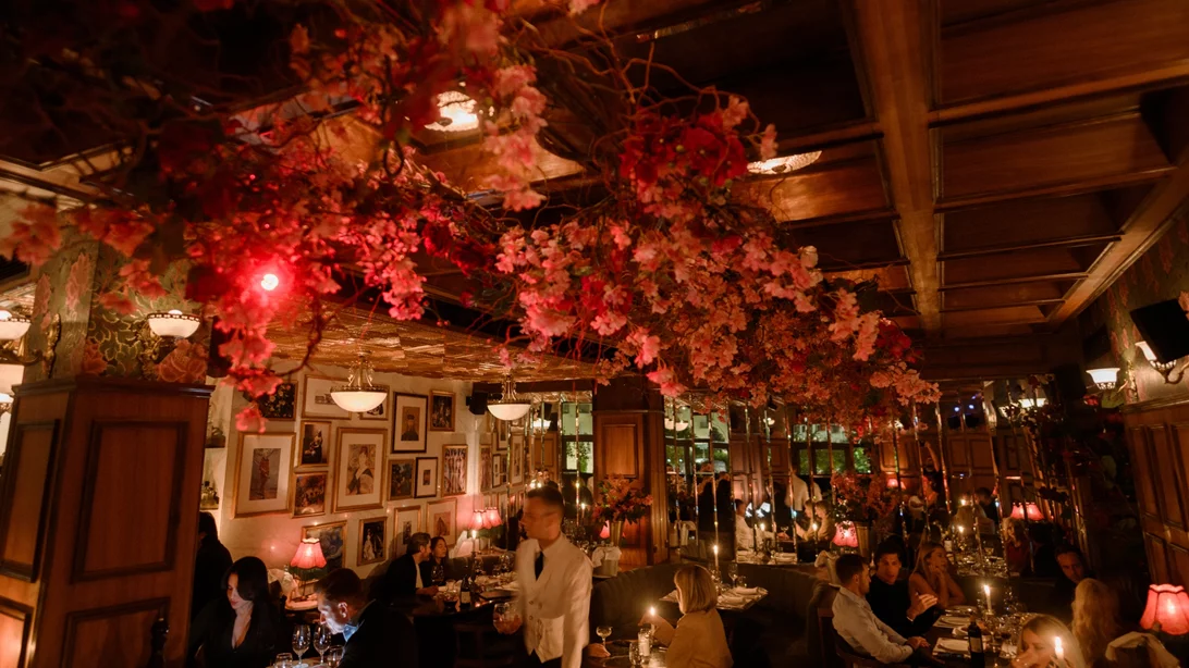 Μια μουσικοθεατρική εμπειρία με τον Αλέξανδρο Μπουρδούμη στο Brasserie Lorraine