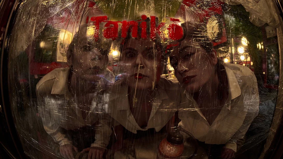 Τι συμβαίνει στο θεατρικό wine bar "Taniko";