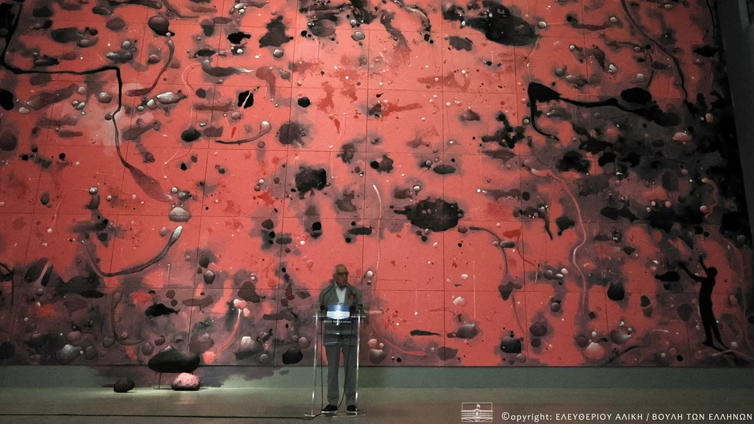 Ένα επιβλητικό έργο του Κώστα Τσόκλη κοσμεί πλέον το Καπνεργοστάσιο