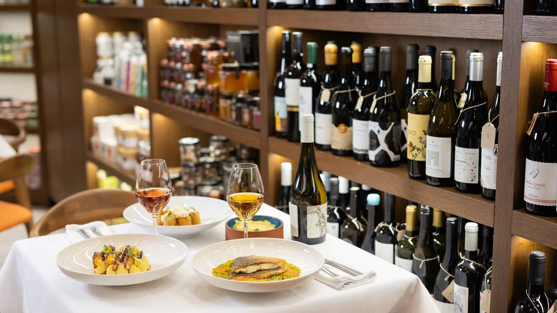 Στην μπάρα του Ateno για μικρά πιάτα, μεγάλης απόλαυσης