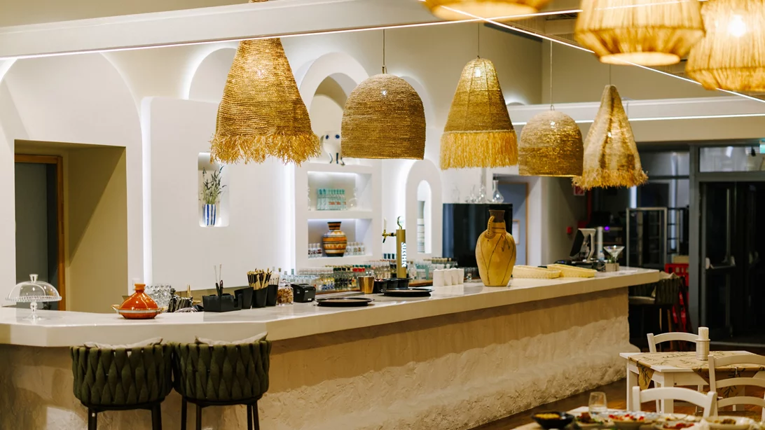 "Kedros Athens": Φαγητό με παριανή ψυχή στη Λυκόβρυση