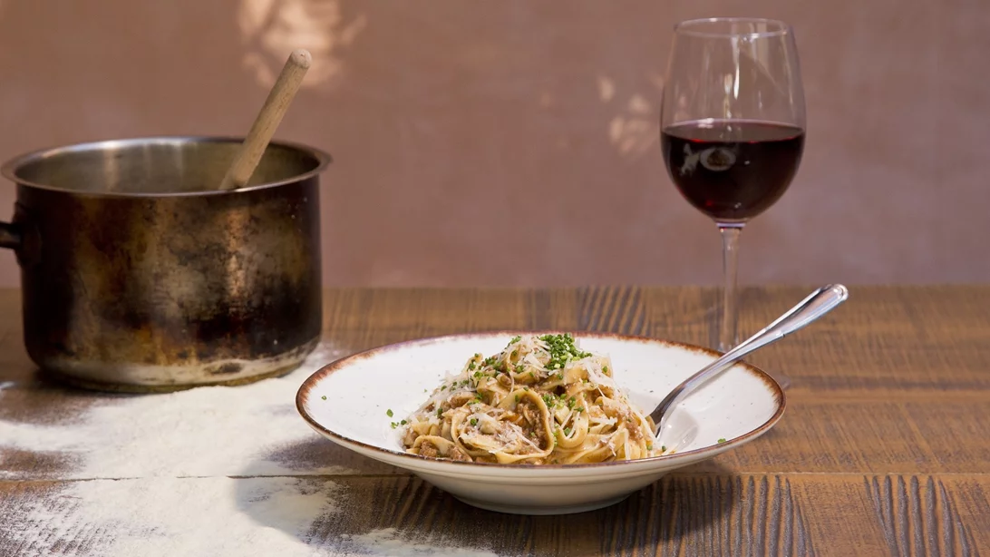 Το ιταλικό εστιατόριο της Αθήνας που θα λάτρευε ο Αντρέα Μποτσέλι