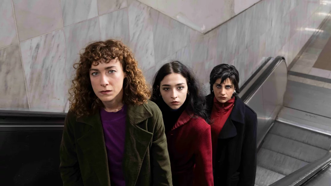 Αποκλειστικό: Ο Παντελής Φλατσούσης μετρά "24 ώρες σ’ έναν κόσμο που δεν μας ανήκει" στο Θέατρο Τέχνης