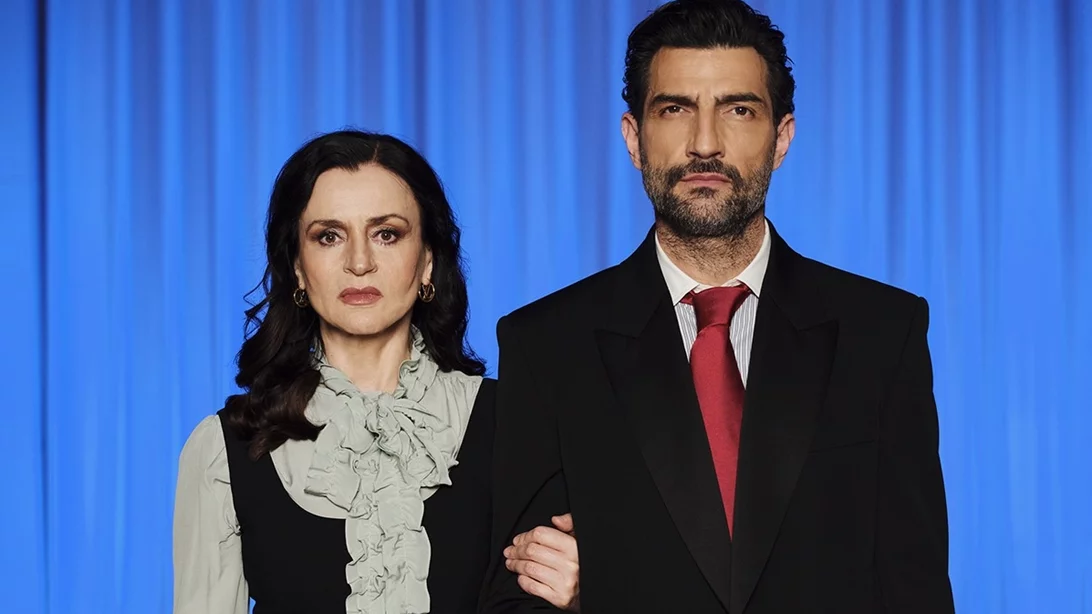 Στην πρόβα του "Οιδίποδα" του Ρόμπερτ Άικ: Όταν η αλήθεια αρχίζει να γεμίζει το χώρο