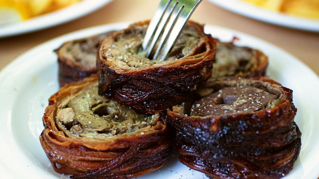 Στους πρόποδες της Πάρνηθας, θα δοκιμάσεις ρουστίκ και στιλάτη κουζίνα