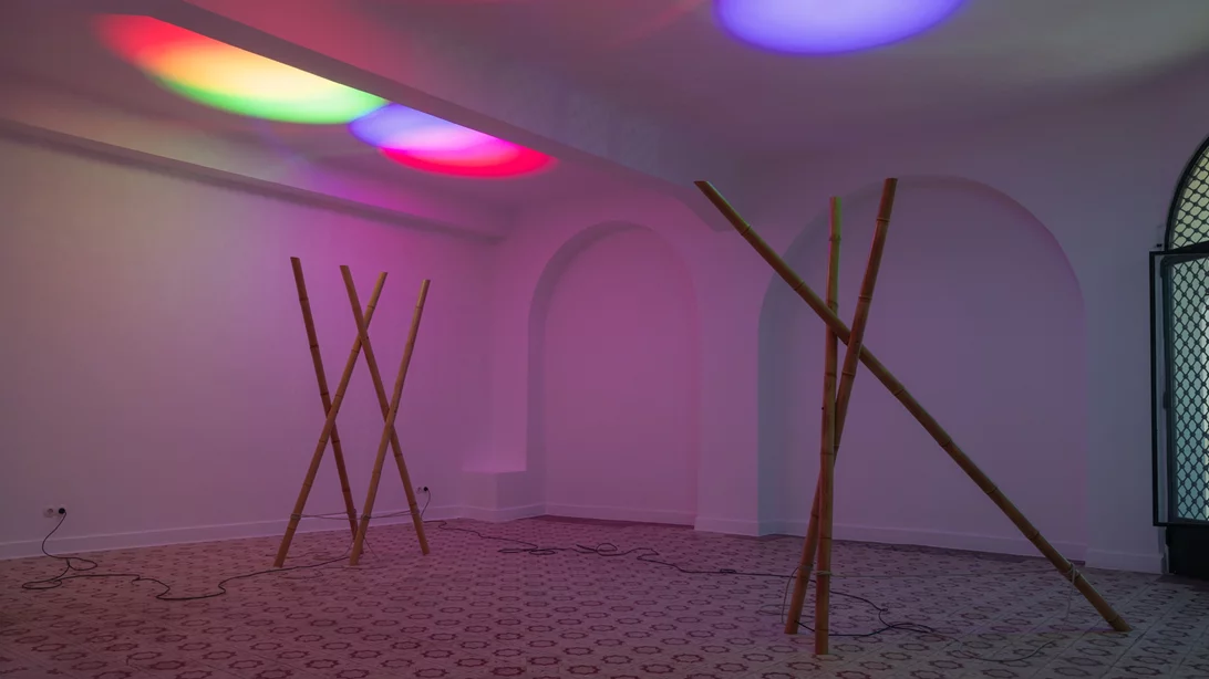 "All Colours Will Agree in the Dark": Μία νέα έκθεση design στο Melas Martinos