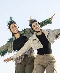 Κόντρα στον άνεμο: Η ιπτάμενη περιπέτεια της Τίρα