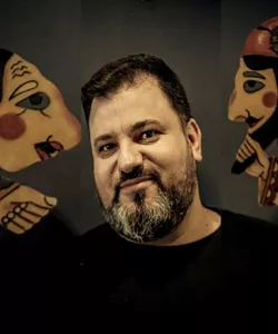 Ο Καραγκιόζης και το αίνιγμα της γοργόνας