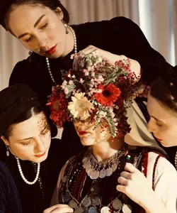 Αποκέντρουσα