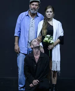 Το τρίτο στεφάνι