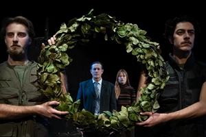 Ο Θανάσης Σαράντος, η 'Αντιγόνη' κι ένας κόσμος με το δίλημμα "ασφάλεια ή ελευθερία" - εικόνα 6