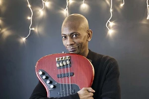 Η Βερόνικα Δαβάκη στην ιστορική Απανεμιά - εικόνα 1