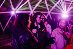 Advent calendar 23/12: Χριστουγεννιάτικη εμπειρία στο Pop-Up Bar του ΚΠΙΣΝ - εικόνα 1