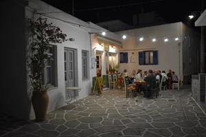 Το bar που έκανε τη διαφορά φέτος στην Πάρο βρίσκεται σε ένα χωριό - εικόνα 9