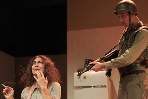 Τρία γυναικεία ντουέτα συναρπάζουν τη θεατρική Αθήνα - εικόνα 6