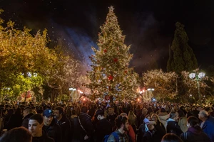 Ξεκινούν οι χριστουγεννιάτικες εορταστικές εκδηλώσεις της Περιφέρειας Αττικής στο Πεδίον του Άρεως - εικόνα 1